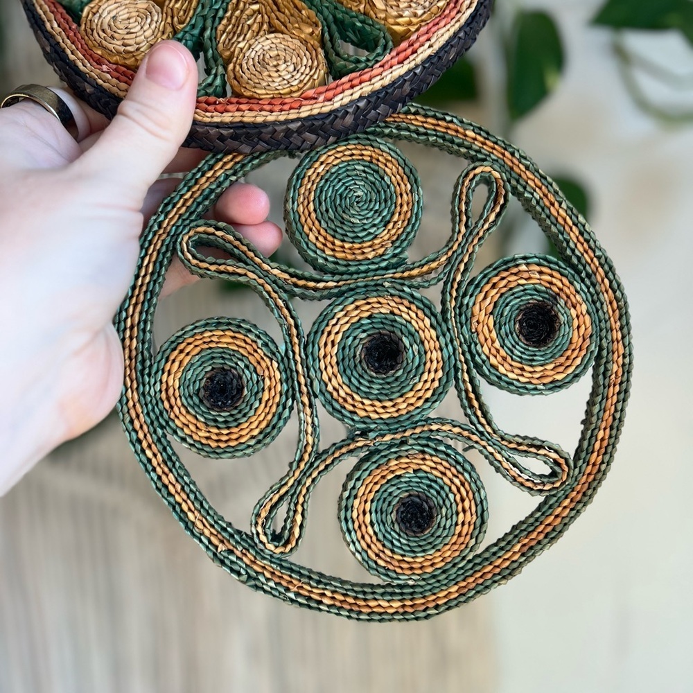 Vintage Woven Straw Trivets Set of 2 Round Boho Raffia Hot Pads Farmhouse Rustic - Picture 2 of 11